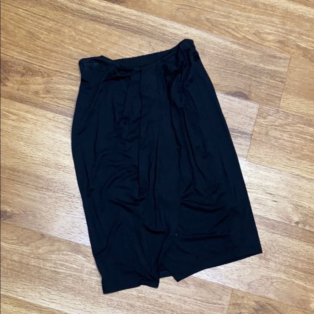DONATING 7/12 - NWT Ella Moss Skirt